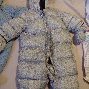 GAP baby snowsuit 0-6 mo